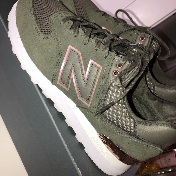 new balance green gold